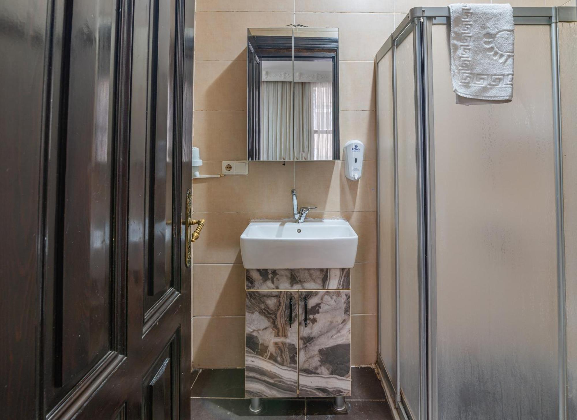Nest Hotel Sisli Istanbul Bagian luar foto